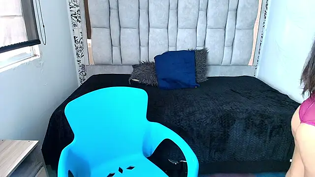 Snapshot of Keyla_Brunette_ chatting on 04/18/26, 06:45 Keyla Brunette online show from 04/18/26, 06:45