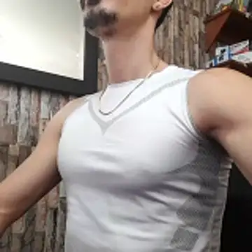 Snapshot of jhosuamoore chatting on 04/19/26, 12:48 jhosuamoore online show from 04/19/26, 12:48