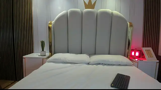 Snapshot of cintya_evans chatting on 03/31/26, 08:20 cintya evans online show from 03/31/26, 08:20