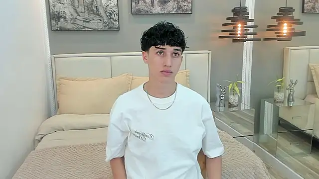 Snapshot of thom_ames chatting on 07/02/26, 11:49 thom ames online show from 07/02/26, 11:49
