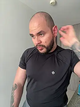 Snapshot of Axel_Dominus chatting on 03/26/26, 06:57 Axel Dominus online show from 03/26/26, 06:57