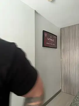 Snapshot of Axel_Dominus chatting on 03/30/26, 07:04 Axel Dominus online show from 03/30/26, 07:04