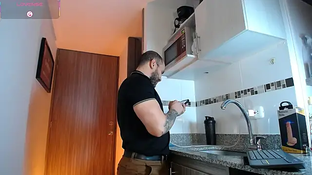 Snapshot of Axel_Dominus chatting on 04/09/26, 03:06 Axel Dominus online show from 04/09/26, 03:06