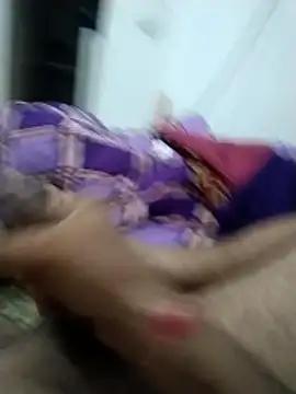 Snapshot of desilund0230 chatting on 03/17/26, 02:31 desilund0230 online show from 03/17/26, 02:31