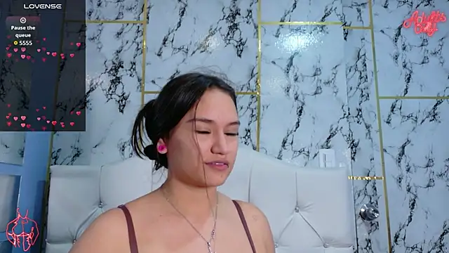 Snapshot of Sophia_xoxo1 chatting on 04/11/26, 03:33 Sophia xoxo1 online show from 04/11/26, 03:33