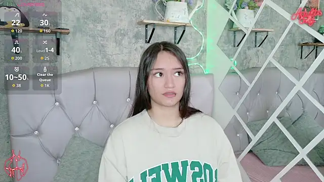 Snapshot of Sophia_xoxo1 chatting on 04/27/26, 04:05 Sophia xoxo1 online show from 04/27/26, 04:05