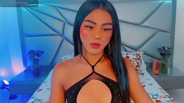 Snapshot of tiifannysexyhot chatting on 04/19/26, 12:48 tiifannysexyhot online show from 04/19/26, 12:48