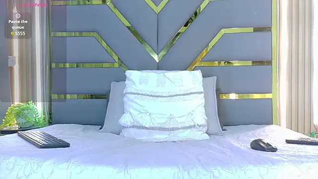 Snapshot of Oliver_bigblack_cock chatting on 03/13/26, 06:03 Oliver bigblack cock online show from 03/13/26, 06:03