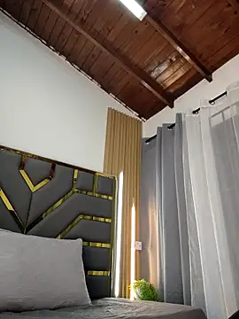 Snapshot of Oliver_bigblack_cock chatting on 04/10/26, 06:01 Oliver bigblack cock online show from 04/10/26, 06:01