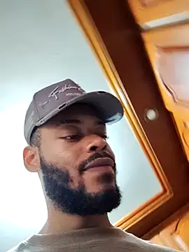 Snapshot of Oliver_bigblack_cock chatting on 04/11/26, 06:01 Oliver bigblack cock online show from 04/11/26, 06:01