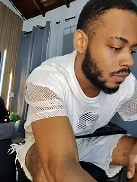 Snapshot of Oliver_bigblack_cock chatting on 04/13/26, 06:02 Oliver bigblack cock online show from 04/13/26, 06:02