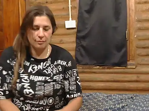 Snapshot of Esmeralda-sex chatting on 03/15/26, 03:45 Esmeralda-sex online show from 03/15/26, 03:45