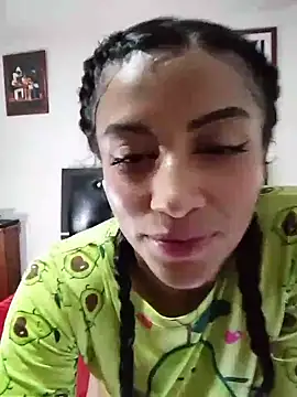 Snapshot of KattyBerryX chatting on 03/19/26, 08:24 KattyBerryX online show from 03/19/26, 08:24
