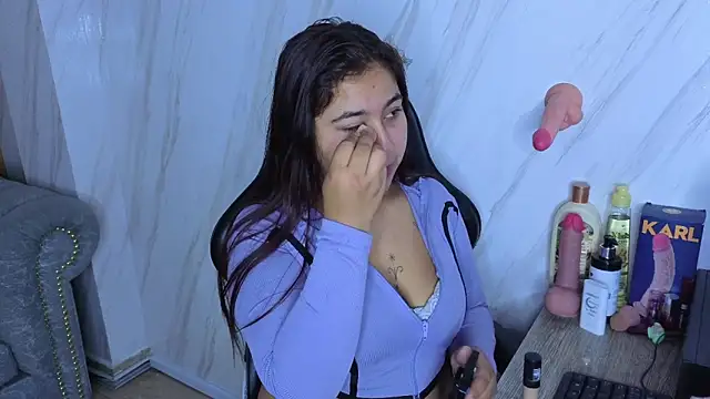 Snapshot of Lunafemme_tf chatting on 04/25/26, 03:09 Lunafemme tf online show from 04/25/26, 03:09