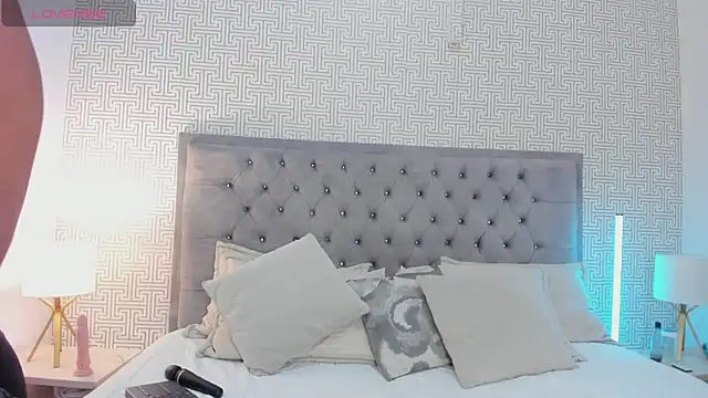 Snapshot of Alexa_Wiild chatting on 03/24/26, 11:37 Alexa Wiild online show from 03/24/26, 11:37