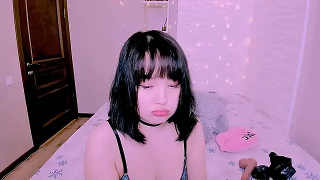 Akiko Yun online show from 01/10/26, 04:47