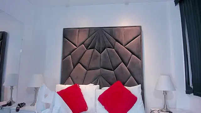 Snapshot of Amelie_Fabulous_ chatting on 03/22/26, 11:35 Amelie Fabulous online show from 03/22/26, 11:35