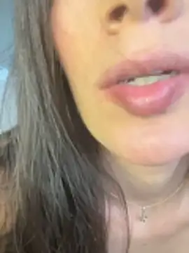 Snapshot of Evacrox chatting on 04/06/26, 05:03 Evacrox online show from 04/06/26, 05:03