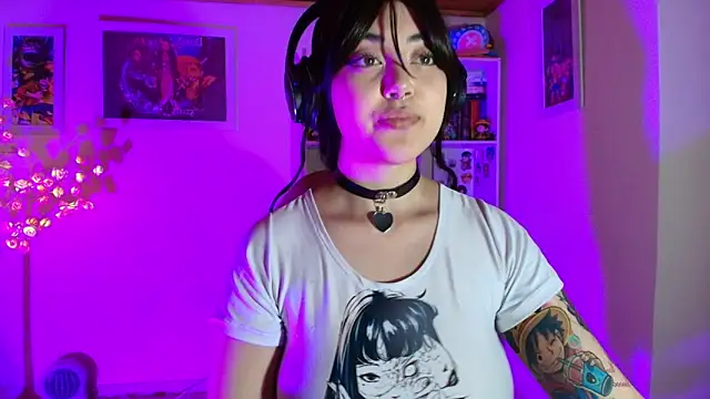 Snapshot of Nanachi_uwu chatting on 05/25/26, 11:11 Nanachi uwu online show from 05/25/26, 11:11