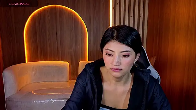 Lia queen tx online show from 06/04/26, 03:12