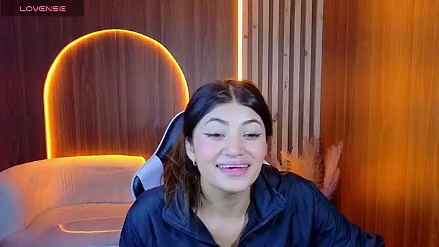 Lia queen tx online show from 06/06/26, 03:11