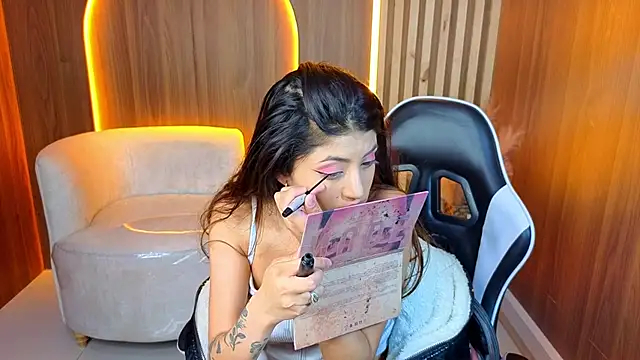 Lia queen tx online show from 07/26/26, 03:25