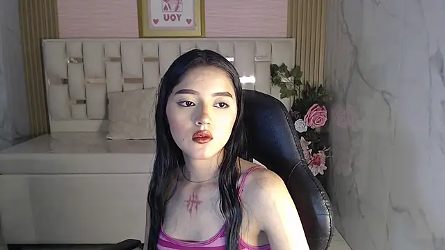 Snapshot of veronicaa_s chatting on 03/19/26, 08:24 veronicaa s online show from 03/19/26, 08:24