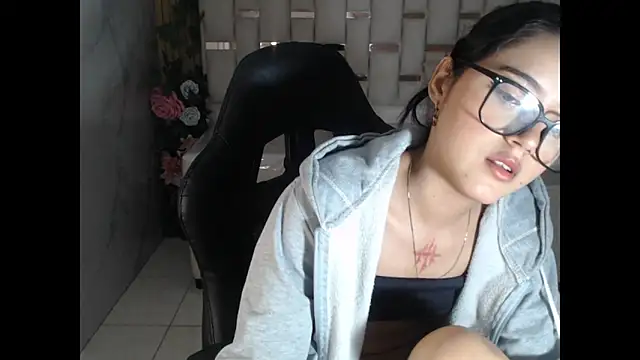 Snapshot of veronicaa_s chatting on 03/26/26, 10:59 veronicaa s online show from 03/26/26, 10:59