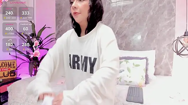 Snapshot of Megan_Stein chatting on 04/01/26, 07:55 Megan Stein online show from 04/01/26, 07:55