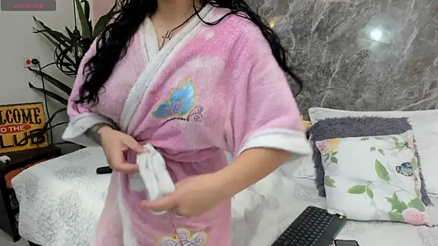 Snapshot of Megan_Stein chatting on 04/03/26, 09:02 Megan Stein online show from 04/03/26, 09:02