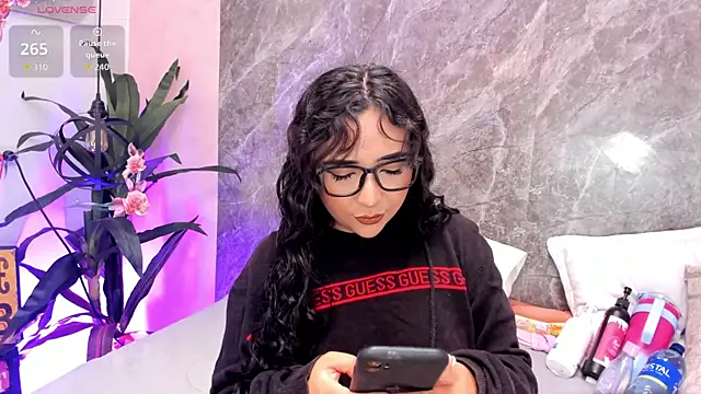 Snapshot of Megan_Stein chatting on 05/13/26, 07:55 Megan Stein online show from 05/13/26, 07:55