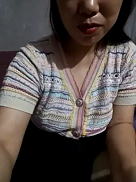 Snapshot of Chengnie chatting on 04/18/26, 11:47 Chengnie online show from 04/18/26, 11:47