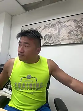 Snapshot of Cunzhangshibage02 chatting on 03/31/26, 03:45 Cunzhangshibage02 online show from 03/31/26, 03:45