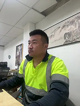 Snapshot of Cunzhangshibage02 chatting on 04/15/26, 11:49 Cunzhangshibage02 online show from 04/15/26, 11:49