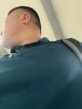 Snapshot of Cunzhangshibage02 chatting on 04/17/26, 10:51 Cunzhangshibage02 online show from 04/17/26, 10:51