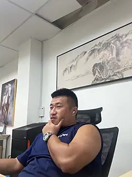 Snapshot of Cunzhangshibage02 chatting on 04/27/26, 01:25 Cunzhangshibage02 online show from 04/27/26, 01:25