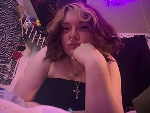 Snapshot of miabby20 chatting on 04/24/26, 05:21 miabby20 online show from 04/24/26, 05:21