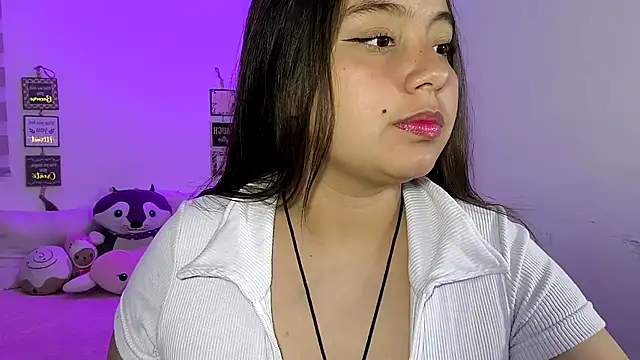 Snapshot of cherry_valeria chatting on 08/04/26, 05:43 cherry valeria online show from 08/04/26, 05:43
