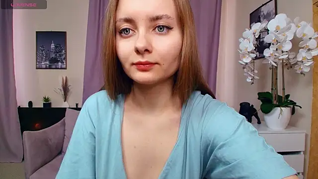 Snapshot of Ange1aDreamy chatting on 04/21/26, 09:37 Ange1aDreamy online show from 04/21/26, 09:37