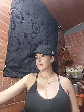 Snapshot of Alexandrina chatting on 04/13/26, 05:07 Alexandrina online show from 04/13/26, 05:07