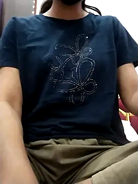 Snapshot of Tasty_Cherry chatting on 04/18/26, 08:31 Tasty Cherry online show from 04/18/26, 08:31