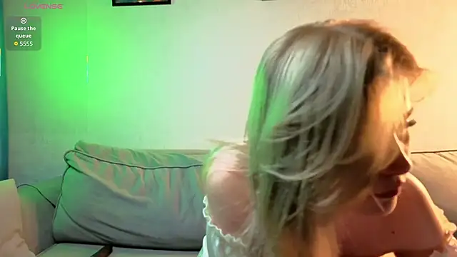ivygenesis online show from 07/26/26, 03:04
