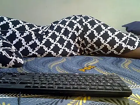 Snapshot of KendyQ_ chatting on 04/23/26, 04:14 KendyQ online show from 04/23/26, 04:14