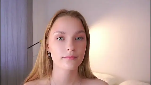 Snapshot of HellenSlavis chatting on 03/13/26, 10:11 HellenSlavis online show from 03/13/26, 10:11