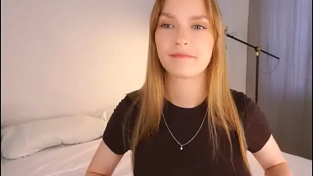 Snapshot of HellenSlavis chatting on 03/28/26, 07:13 HellenSlavis online show from 03/28/26, 07:13