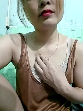 Snapshot of candy_flo chatting on 04/25/26, 02:25 candy flo online show from 04/25/26, 02:25