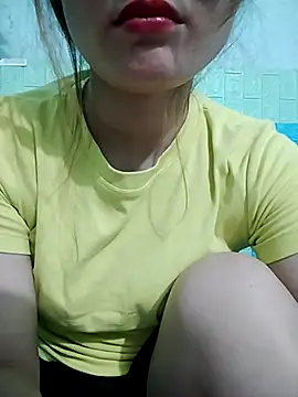 Snapshot of candy_flo chatting on 04/30/26, 05:36 candy flo online show from 04/30/26, 05:36
