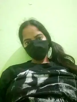 nidhiyadav00 online show from 05/02/26, 09:20