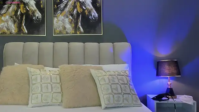 Snapshot of VaniaRouse chatting on 03/28/26, 03:33 VaniaRouse online show from 03/28/26, 03:33