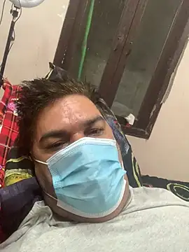 Snapshot of urb0nd chatting on 03/25/26, 02:17 urb0nd online show from 03/25/26, 02:17